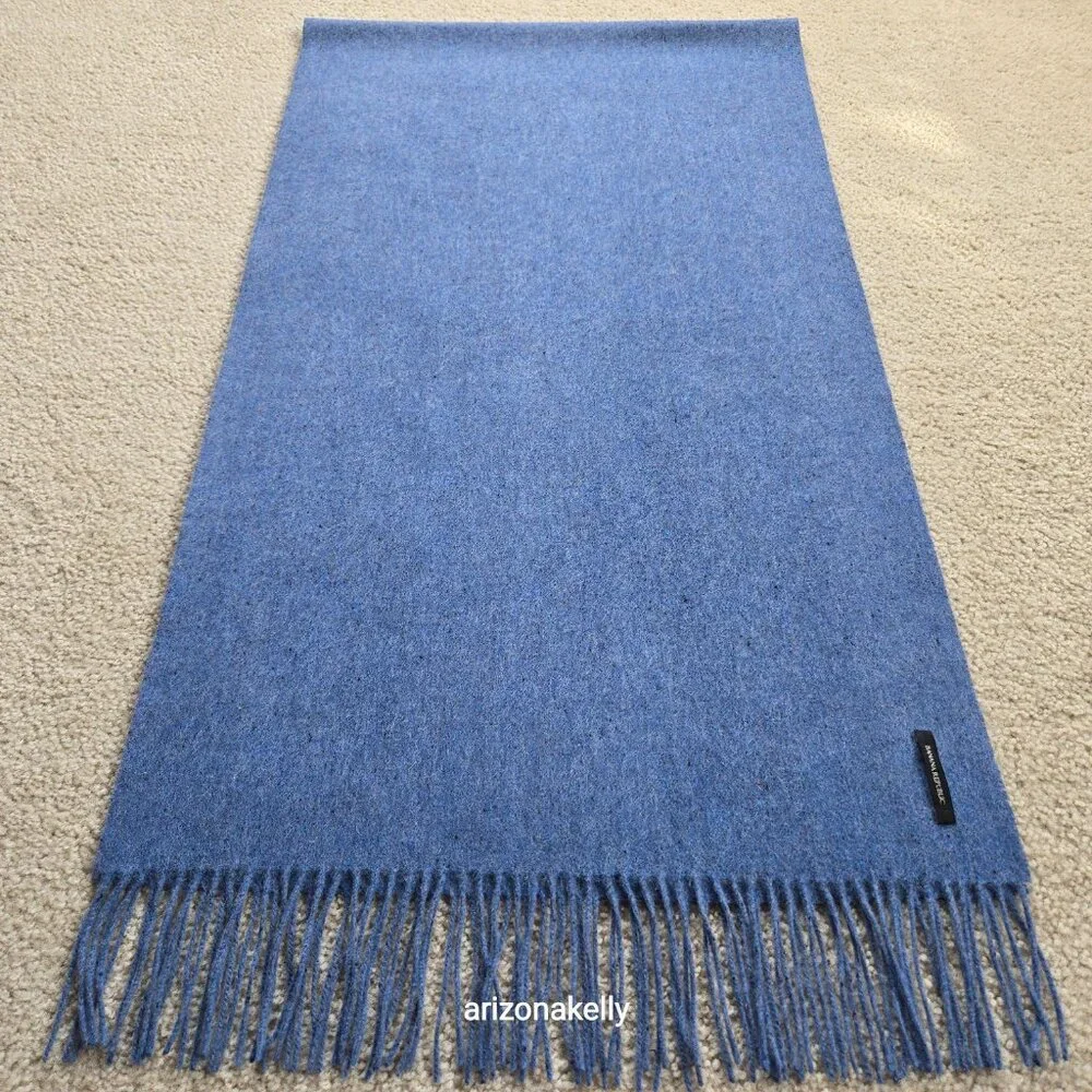 NWOT Banana Republic Wool Scarf Blue With Black Speckles
